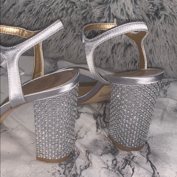 Badgley Mischka diamond block heels - Picture 2 of 3